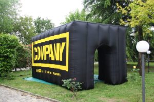 stand-cubo-radio-company