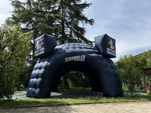Stand Igloo Scrambler Ducati fronte